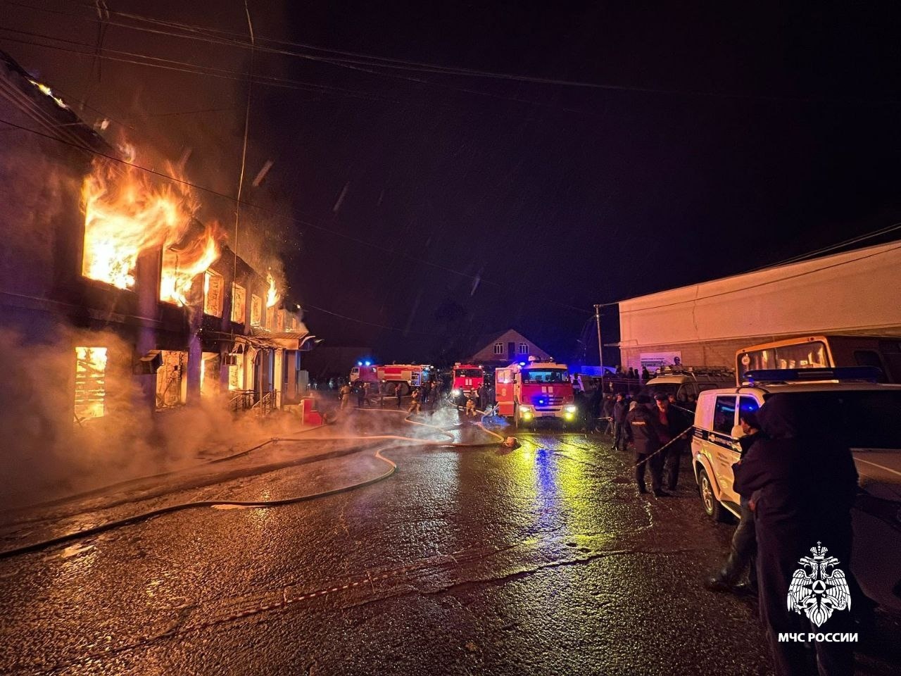 Прокуратура расследует причины пожара в здании администрации села Унцукуля