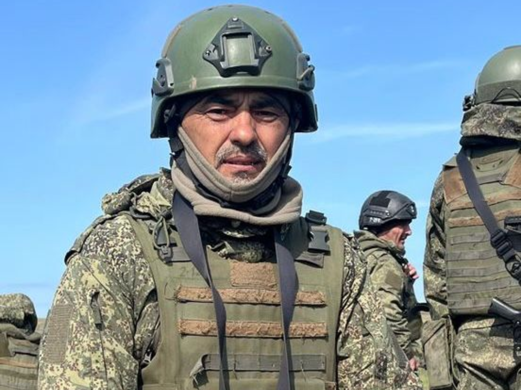 Отец и сын Дуйсенбиевы в едином строю защитников Отечества