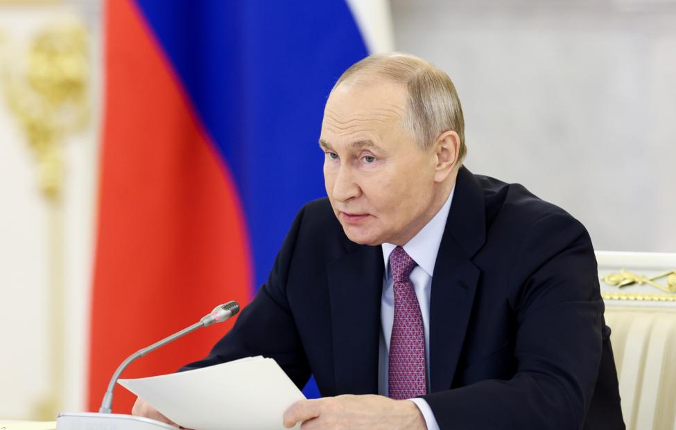 Путин поздравил мусульман РФ с Ураза-байрамом