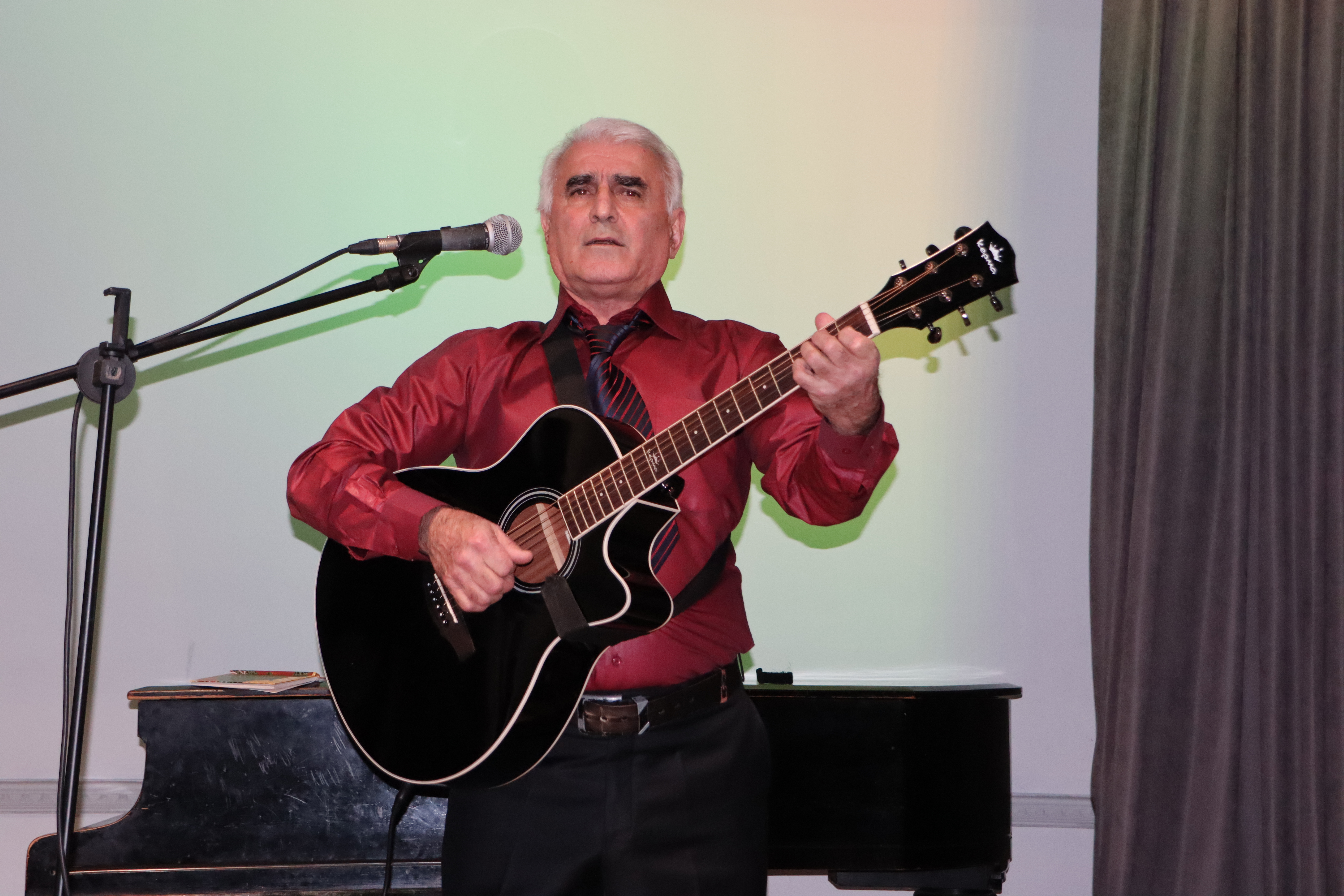 Дагестанский актер Керим Магомедов представил в Санкт-Петербурге моноспектакль «Книга жизни»