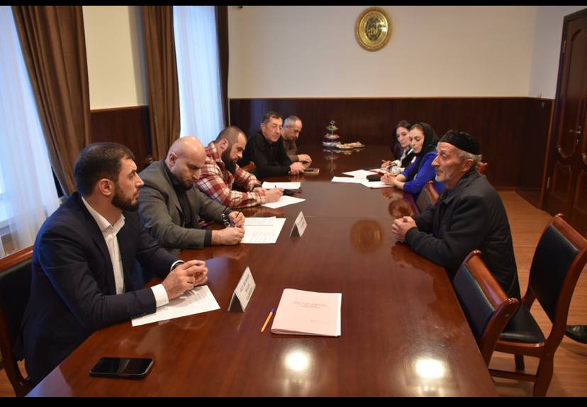 Министр природных ресурсов Дагестана провел выездной прием граждан в Акушинском районе