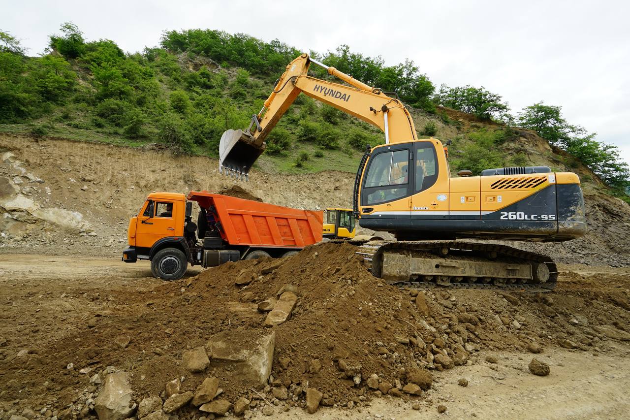 В Табасаранском районе Дагестана начался капитальный ремонт дороги Хучни – Джульджаг