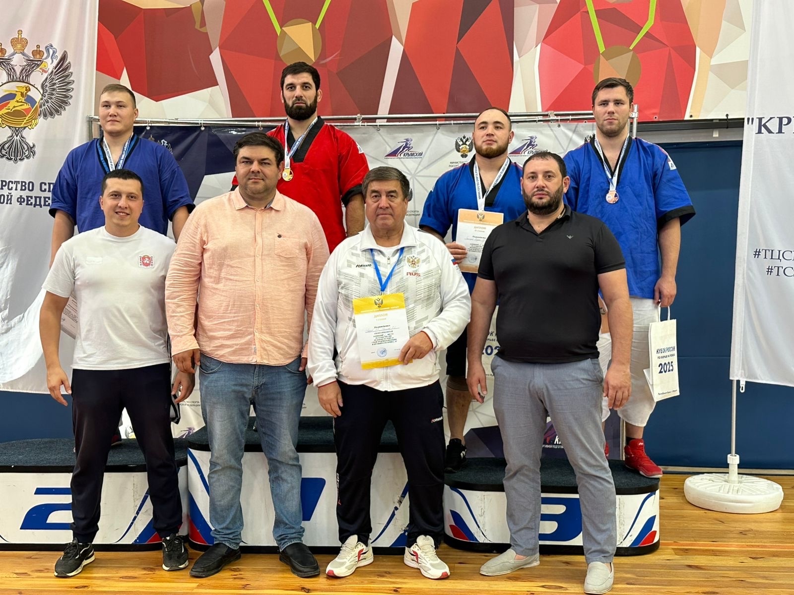 Дагестанский борец на поясах победил на Кубке России