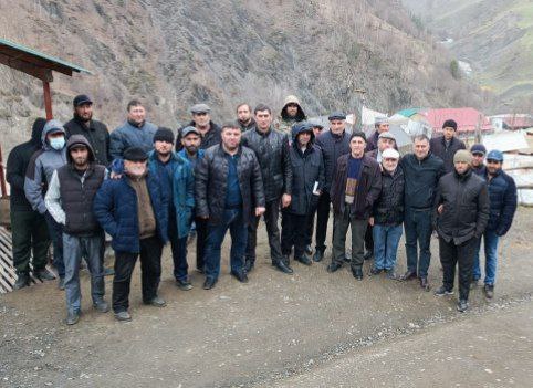 В Бежтинском участке состоялась встреча населения с администрацией муниципалитета