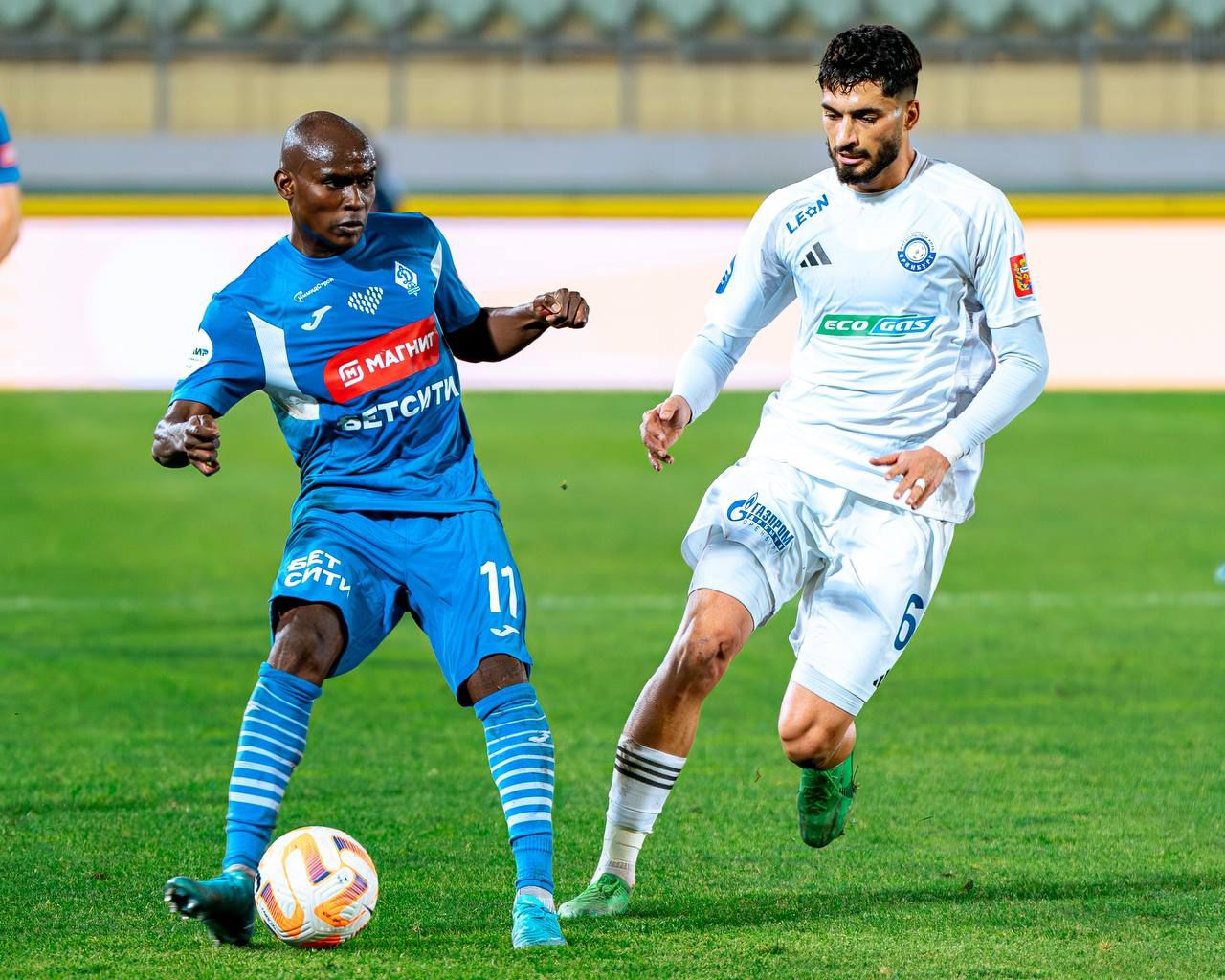 «Динамо» одержало волевую победу над «Оренбургом»