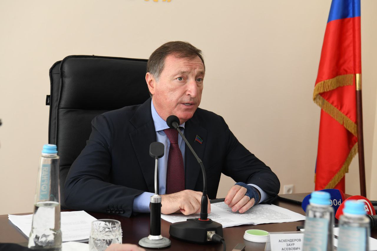 Выездное заседание президиума парламента Дагестана состоялось в Буйнакске