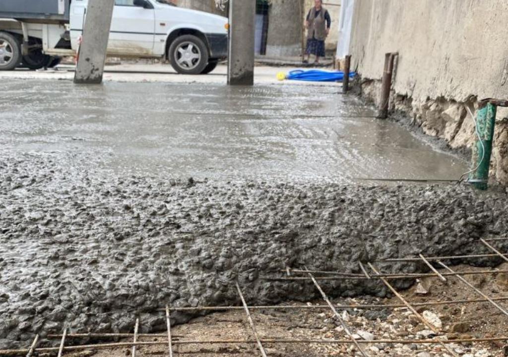 В Карабудахкенте продолжаются работы по благоустройству сквера на ул. Ирчи Казака