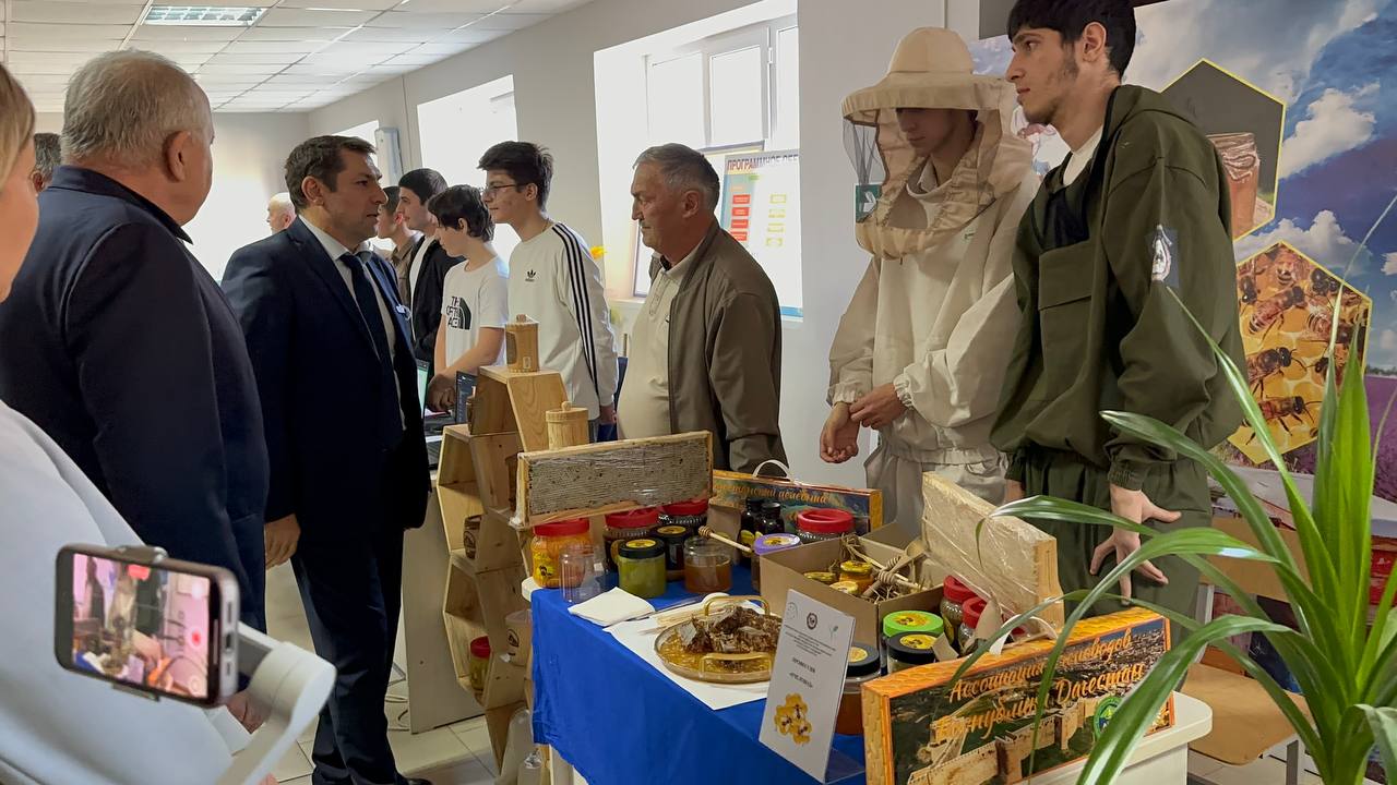 30 агропредприятий Дагестана предложили вакансии для специалистов отрасли