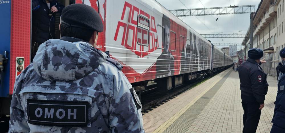 Росгвардейцы обеспечили безопасность пребывания «Поезда Победы» в Дагестане