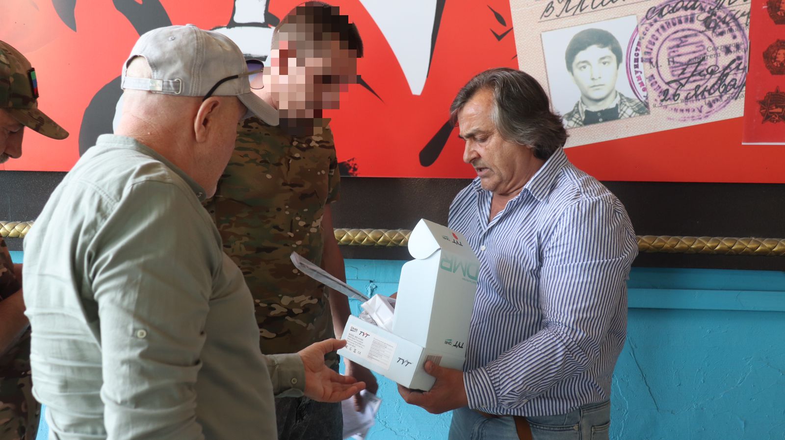 Депутат НС РД Гаджи Биярсланов оказал поддержку участнику СВО