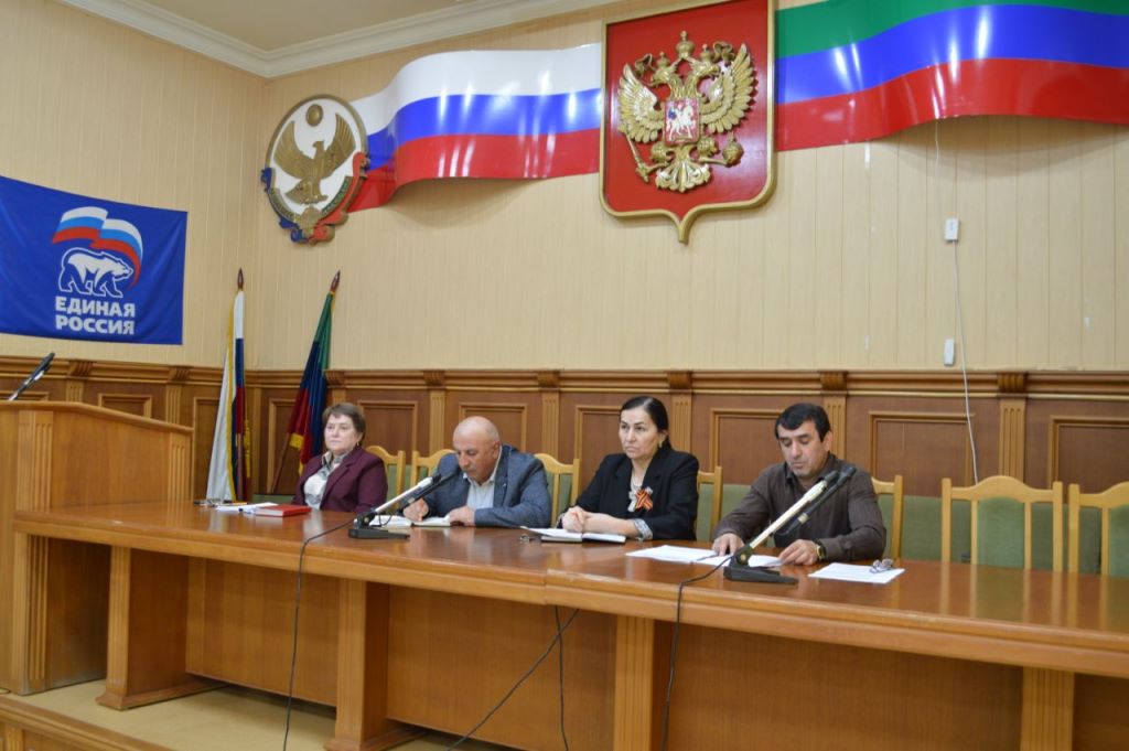 Вопросы проведения весенней призывной кампании обсудили в Каякентском районе