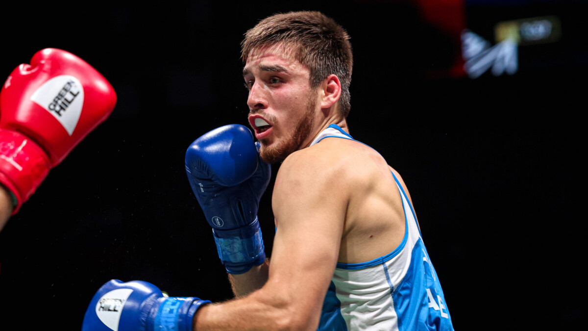 Боксер Атаев с победы начал выступление на Чемпионате мира