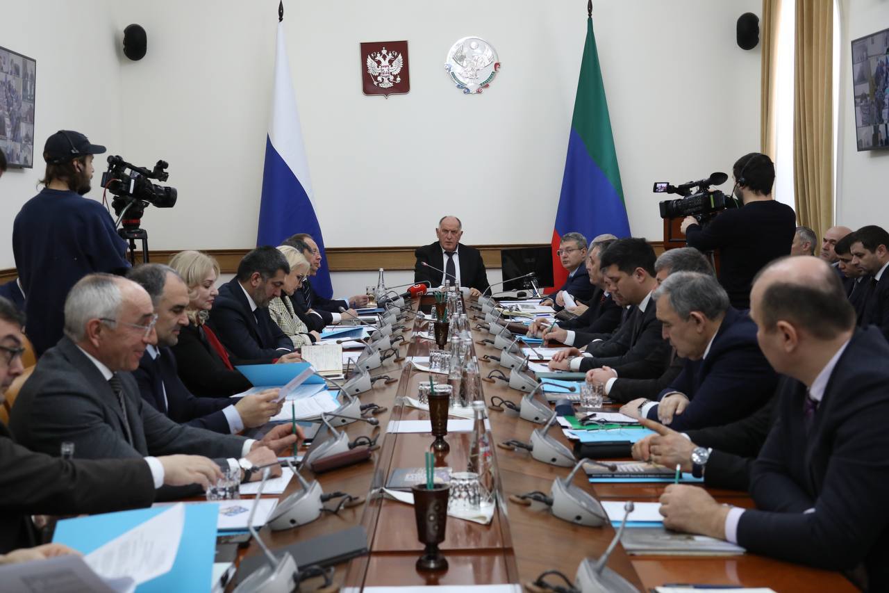 Все больницы Дагестана обеспечат резервными генераторами