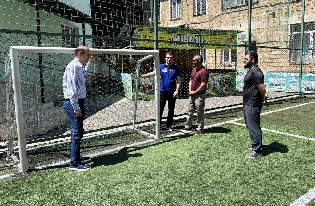 В Дагестане «Единая Россия» провела мониторинг состояния футбольных площадок