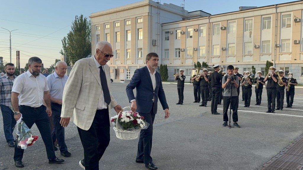 В Каспийске площади перед оборонным заводом присвоили имя Иосифа Сталина