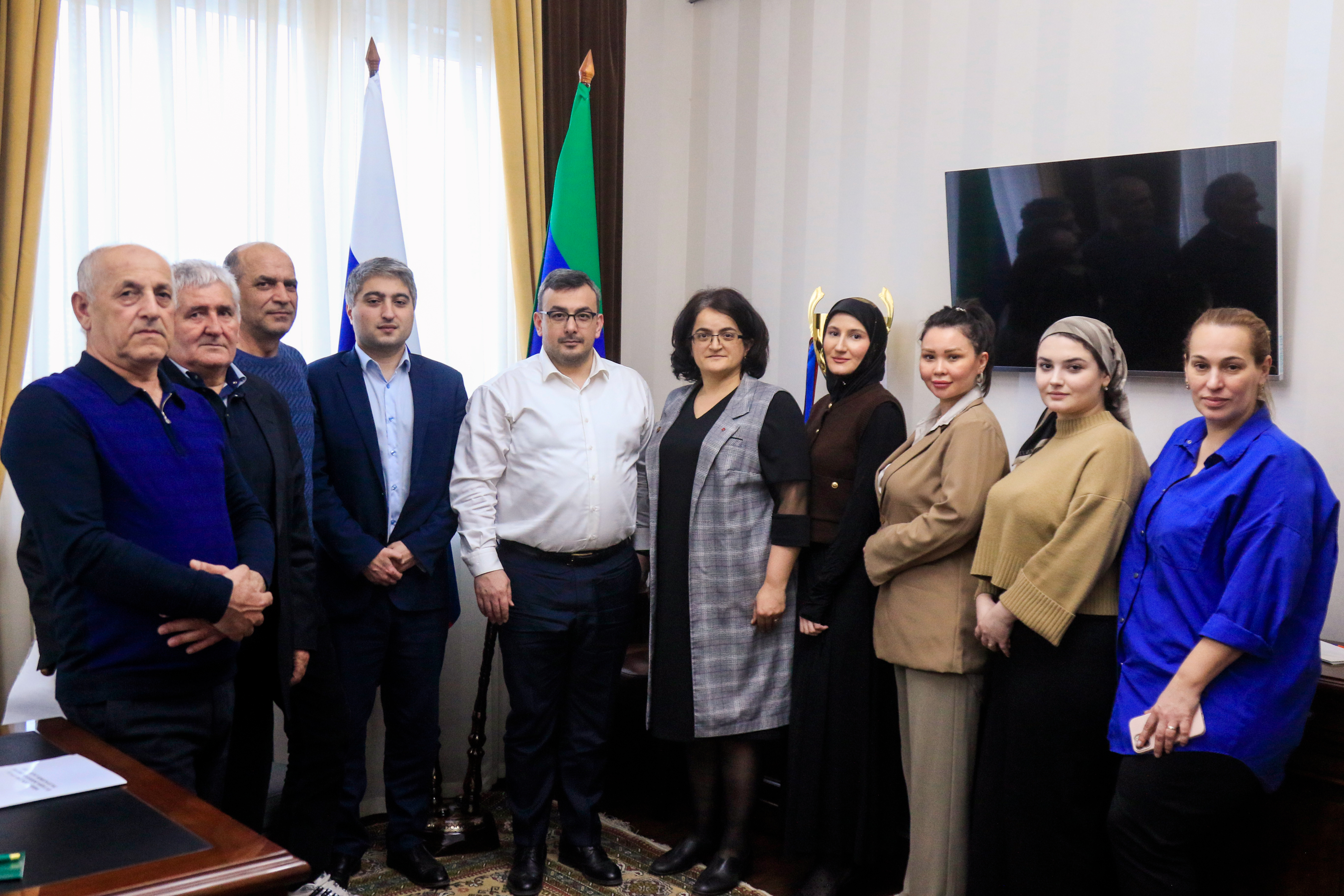 В Министерстве труда прошла встреча с представителями негосударственных организаций