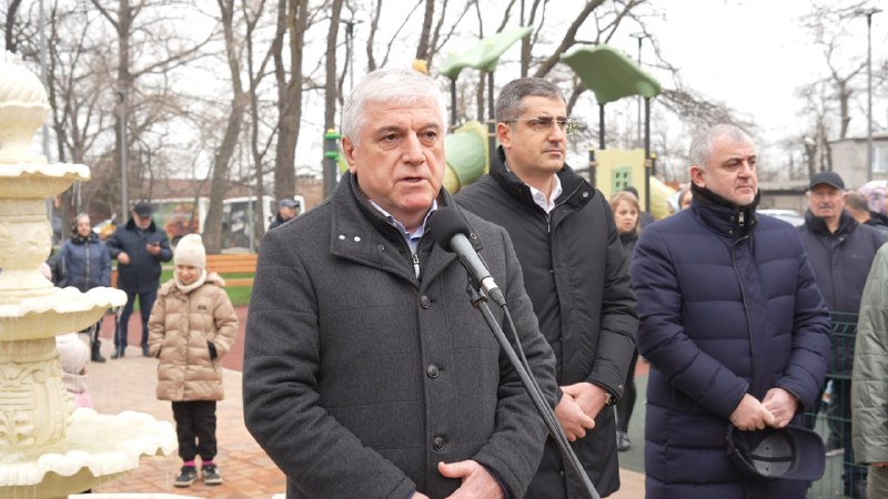 В Махачкале прошло открытие сквера на улице Громова