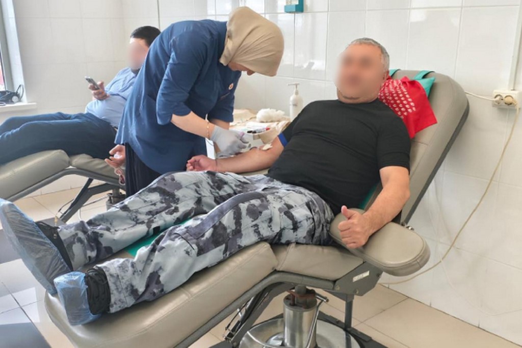 Росгвардейцы стали участниками благотворительной донорской акции в Дагестане