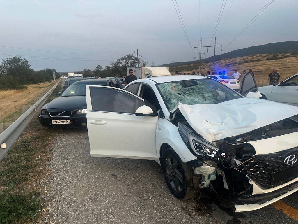 В Дагестане 18-летний юноша погиб под колесами автомобиля
