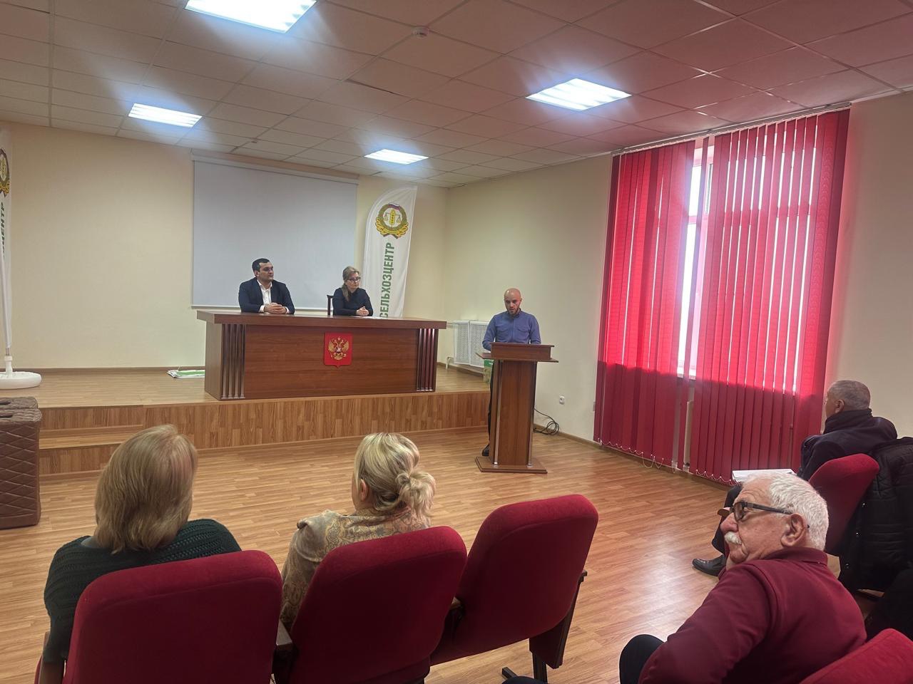 В Дагестане аграриев призвали тщательнее следить за первым появлением саранчовых вредителей