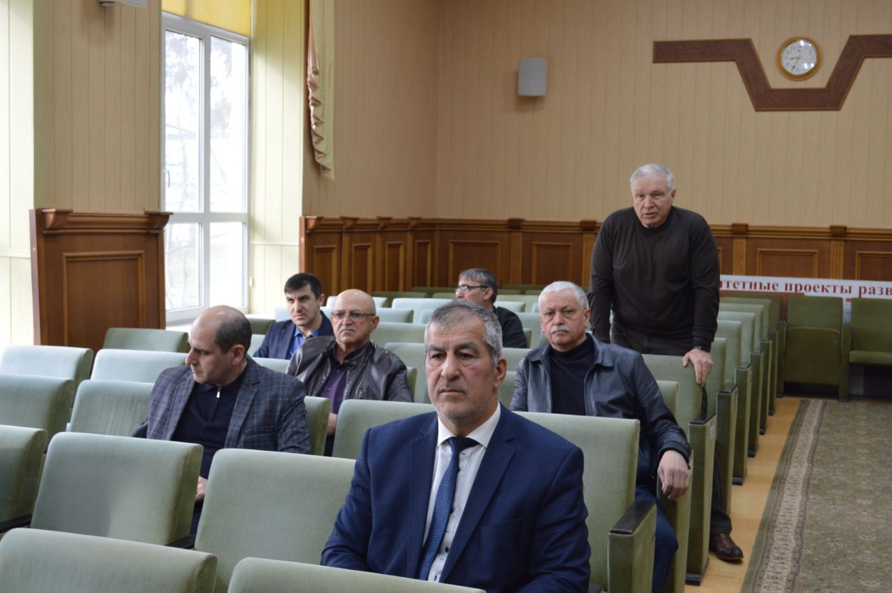 В Каякентском районе обсудили вопросы антитеррористической защищенности общественных объектов