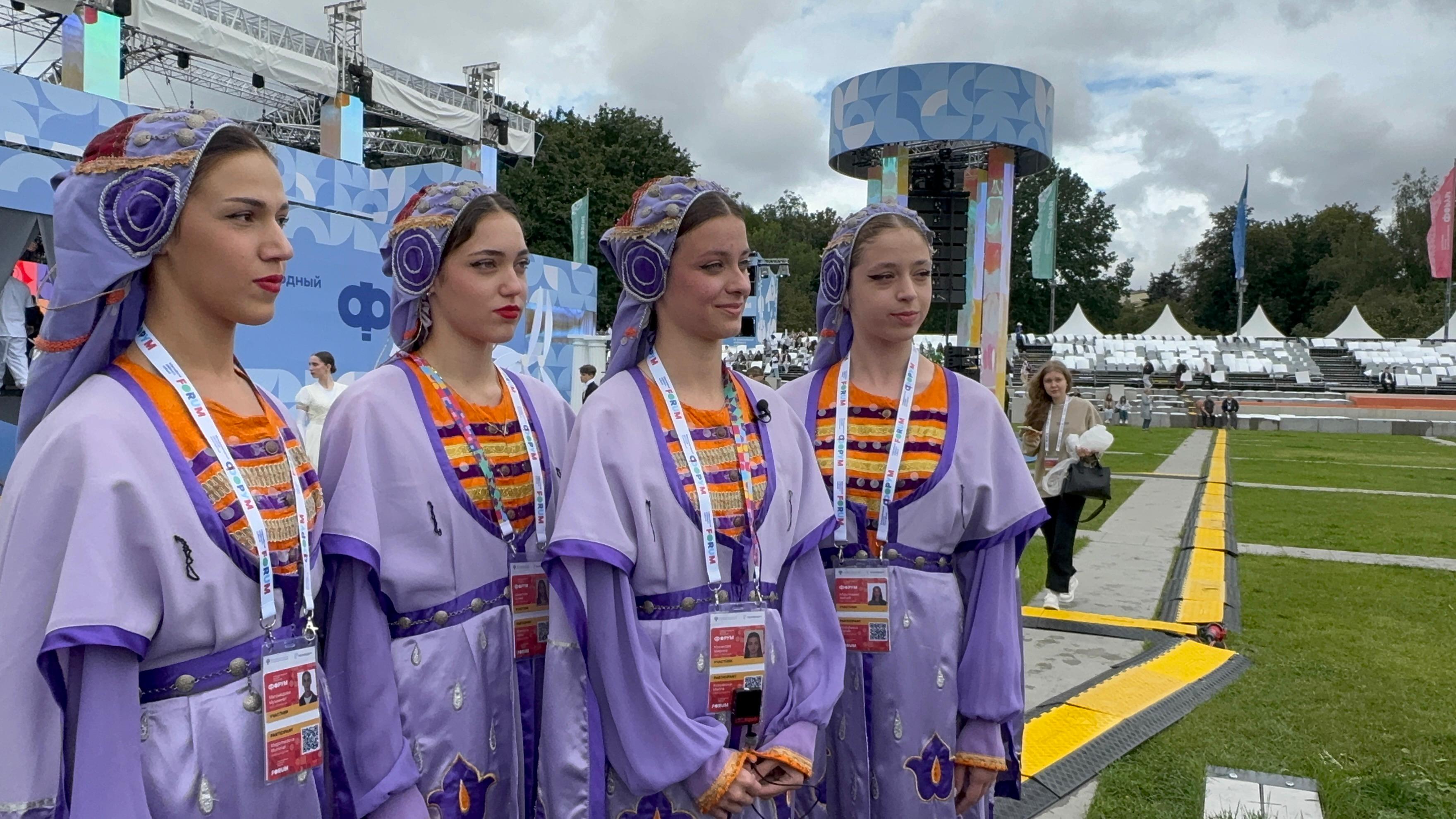 Ансамбль из Дагестана принимает участие в IV Международном детском культурном форуме