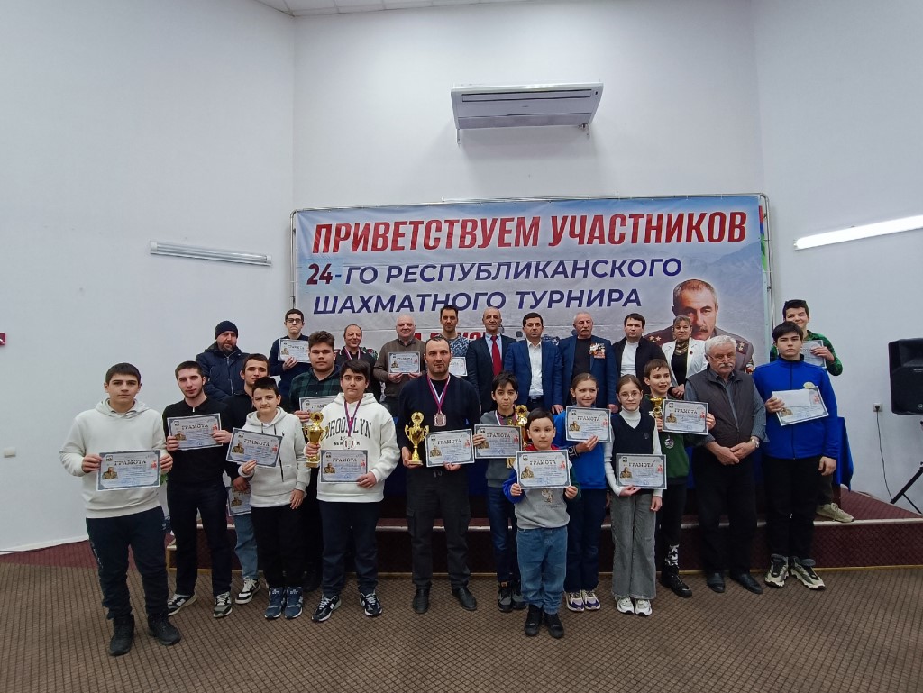Шахматный турнир на призы Героя России Загида Загидова провели в Махачкале
