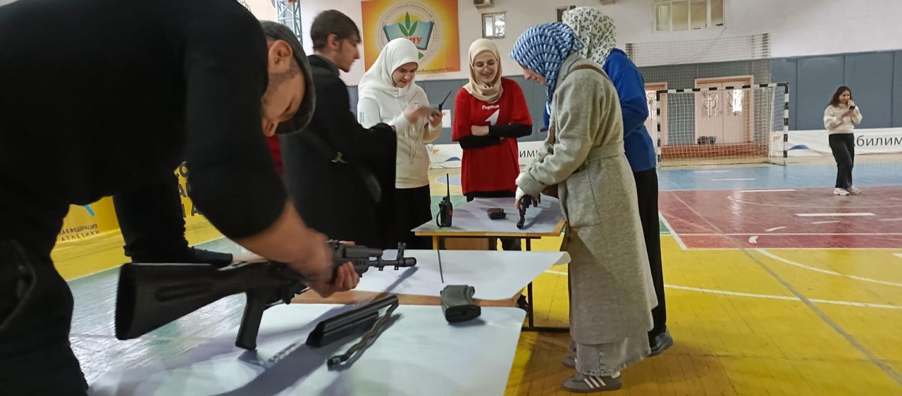 Центр «Воин» организовал для дагестанской молодежи игру «Зарница»