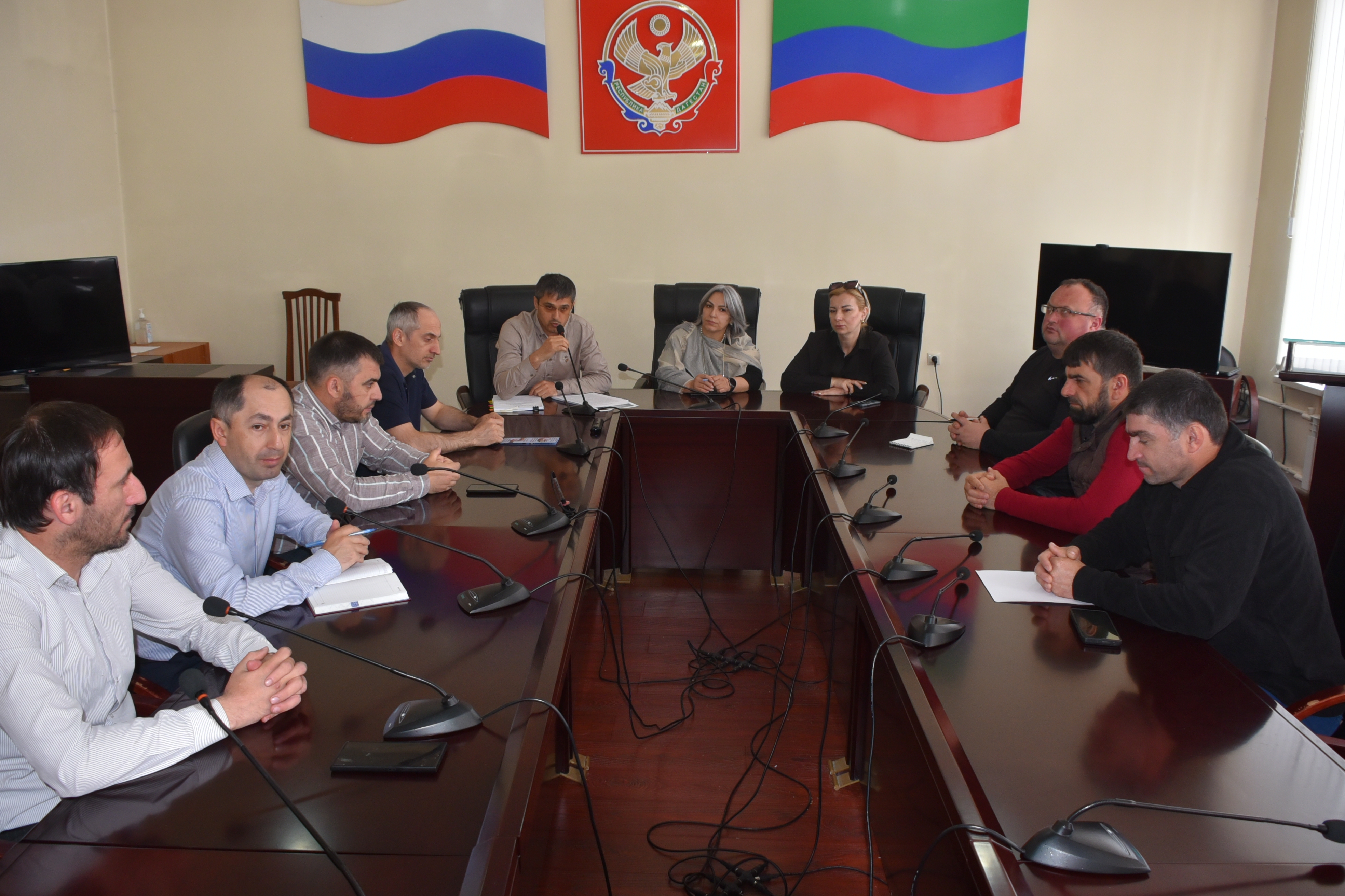 Представители Миннаца РД провели рабочую встречу с мигрантами, проживающими в Акушинском районе