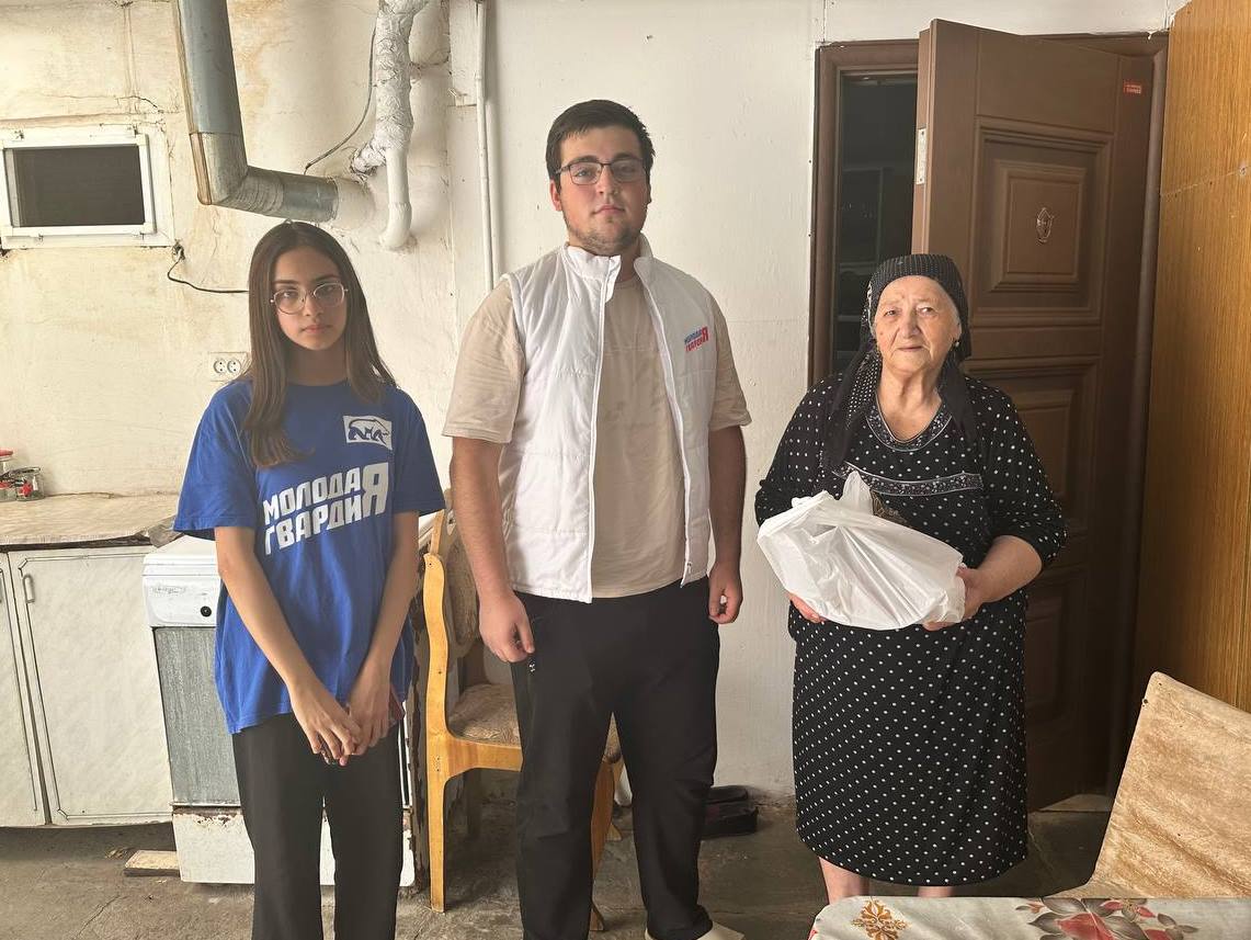 «Молодая гвардия» Дагестана отметила День семьи, любви и верности