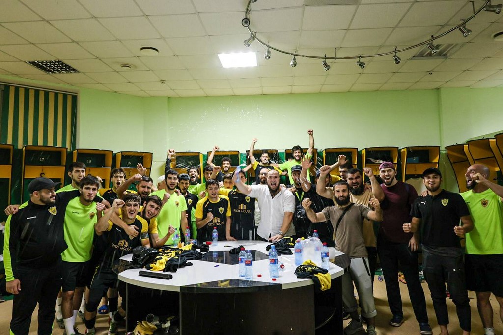 «Анжи» разгромил «УОР-Дагестан»