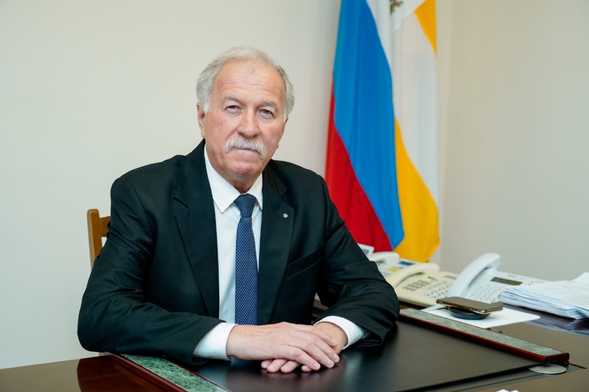 Председатель Думы Ставропольского края поздравил дагестанский парламент с юбилеем