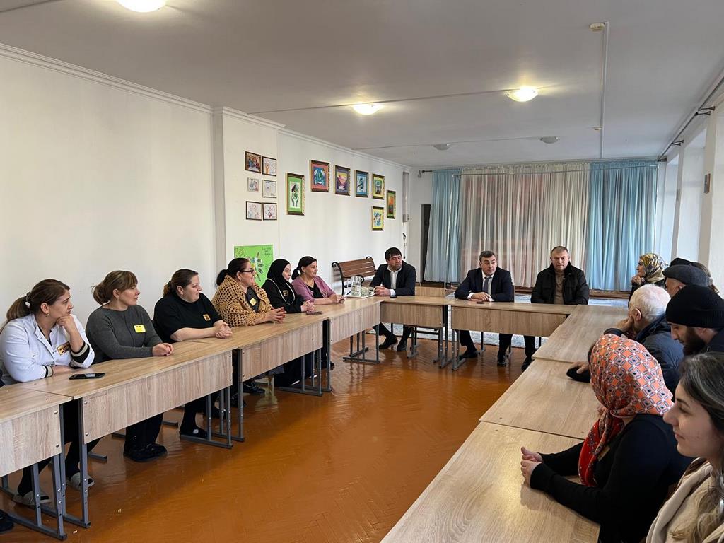 Министр труда Дагестана Магомедзагид Кихасуров провел инспекцию подведомственных учреждений