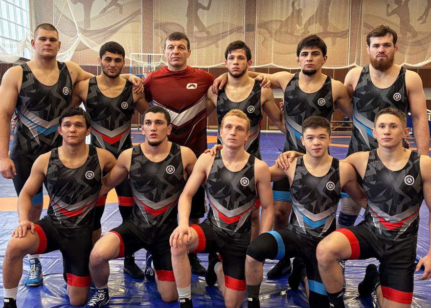 Трое дагестанских борцов отправляются за медалями ЧМ в Сербию