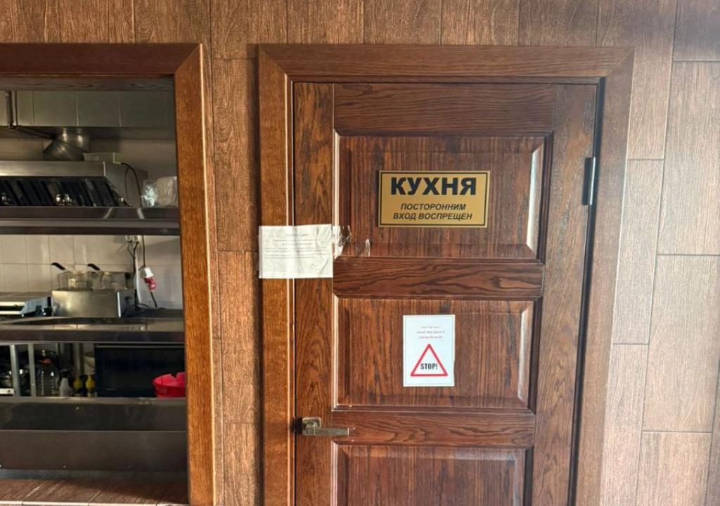 Десять человек отравились в одном из кафе Махачкалы, проводятся проверки