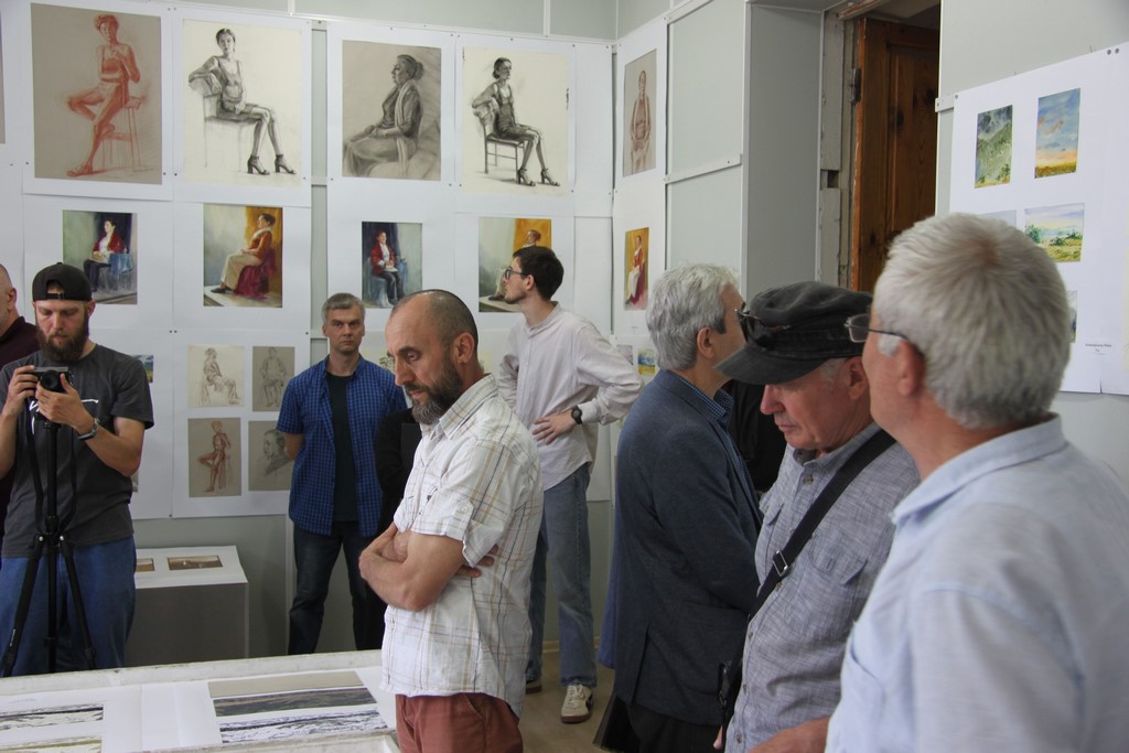 Экзаменационный просмотр прошел на художественно-графическом факультете Даггоспедуниверситета