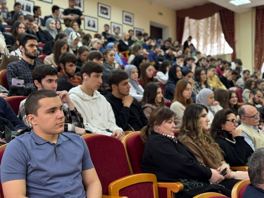 В ДГУ обсудили вопросы патриотического воспитания молодежи