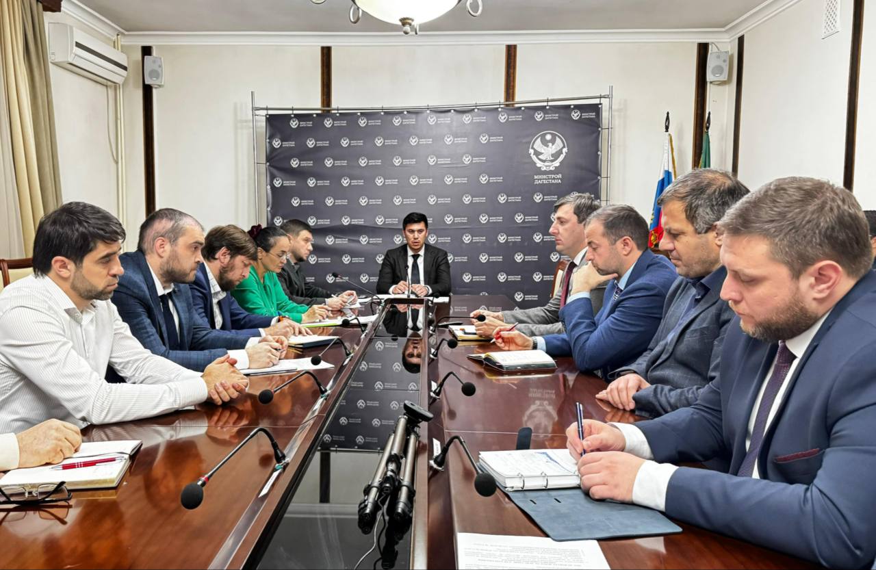 В Дагестане синхронизируют программы благоустройства территорий и обновления сетей ЖКХ