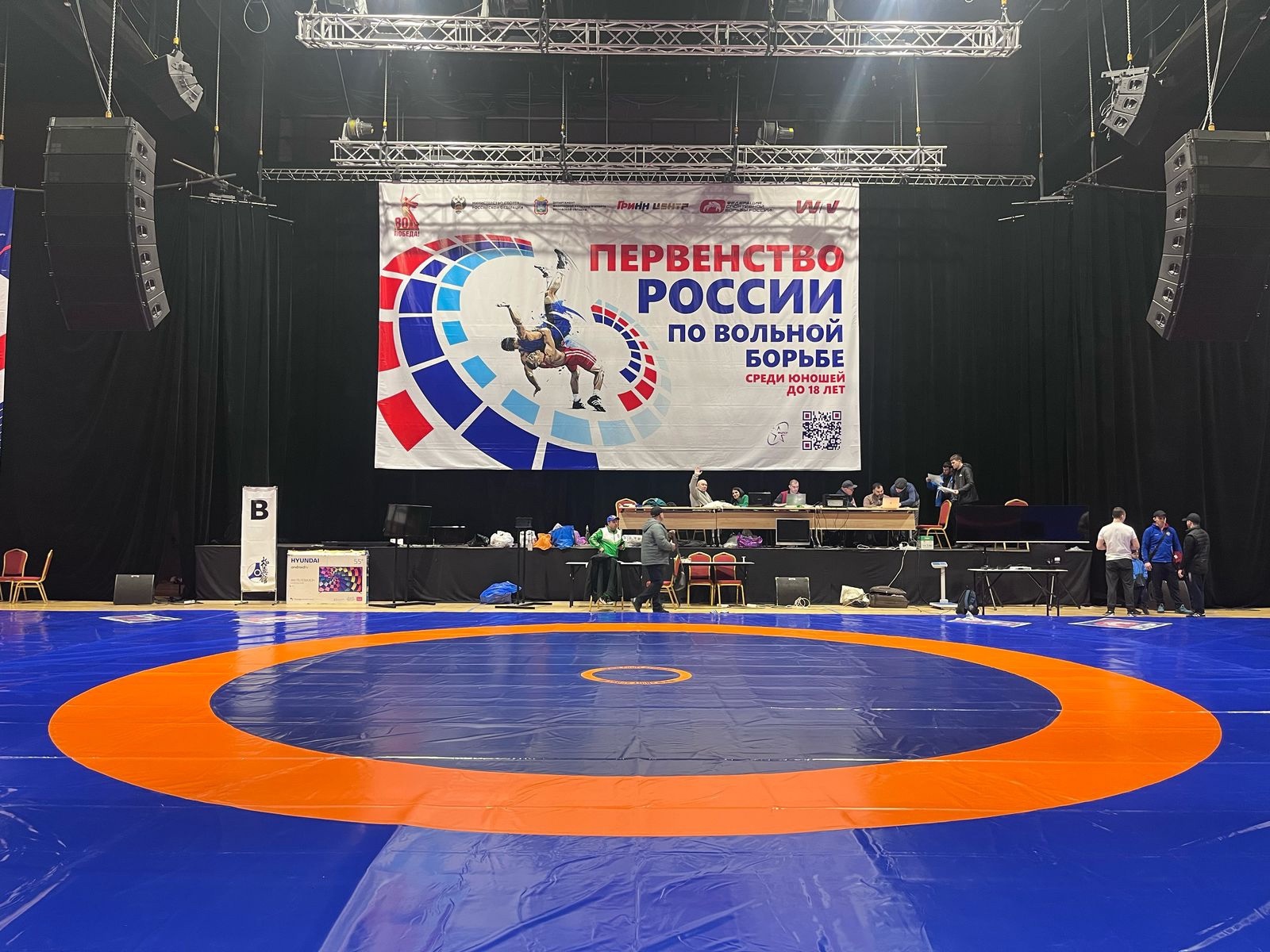 Двое дагестанских борцов вышли в финал на Первенстве России