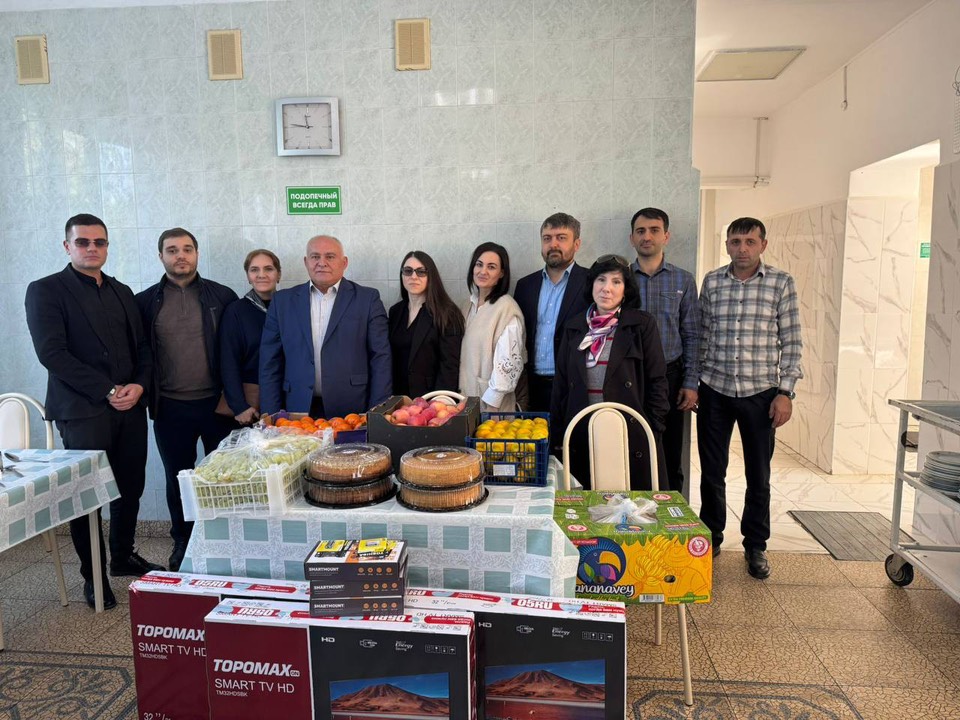 Дагестанские налоговики посетили Дом-интернат «Ветеран» в рамках акции «35 добрых дел»