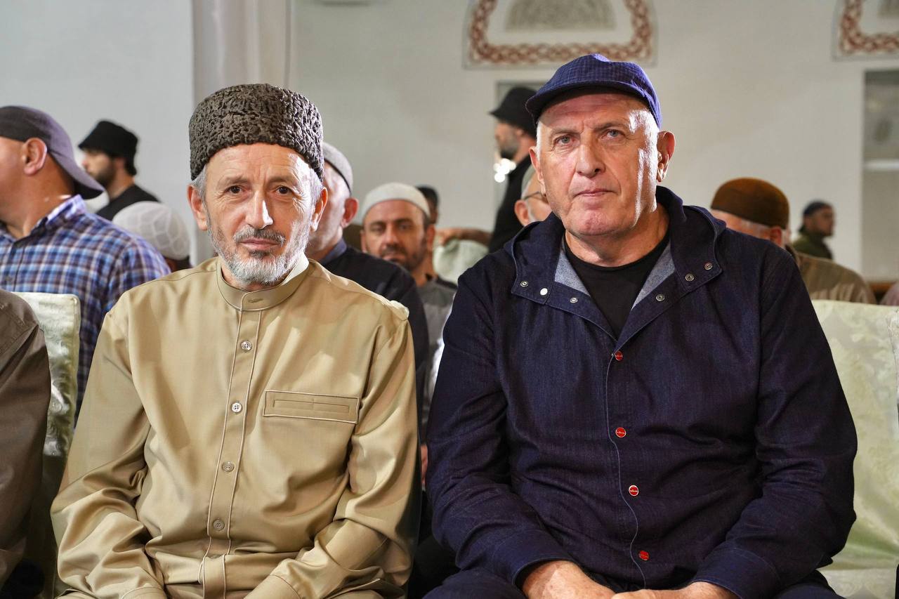 Премьер Дагестана Абдулмуслим Абдулмуслимов посетил Мавлид ан-Наби