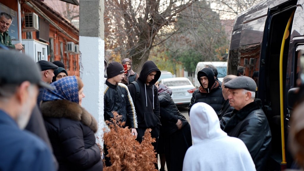 В Хасавюрте состоялась очередная отправка призывников на срочную службу