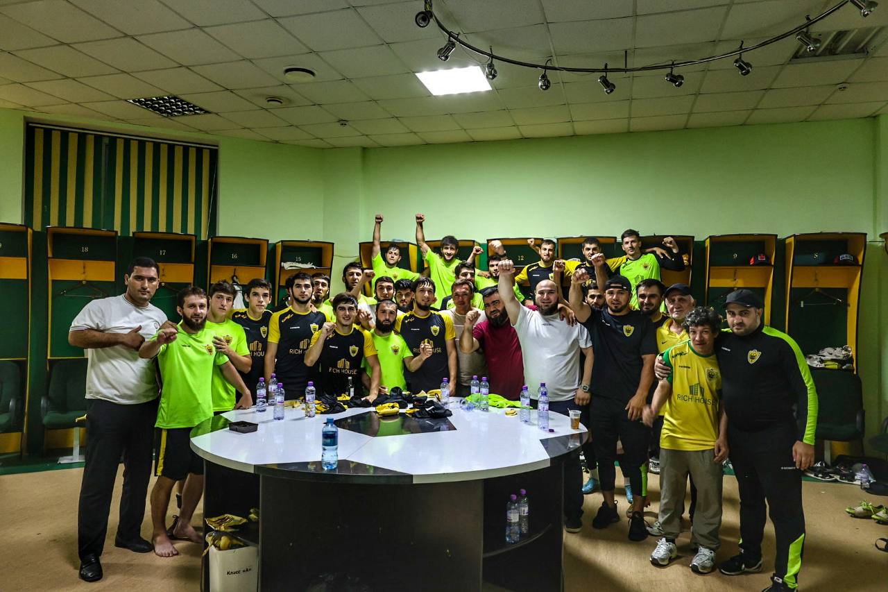 «Анжи» укрепил лидерство в Третьей лиге