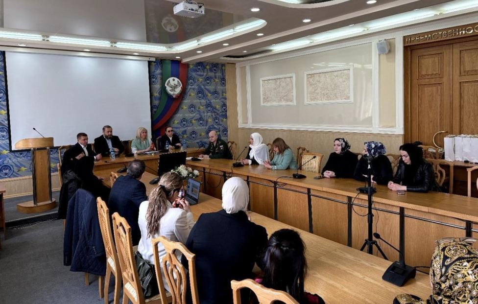 В Дагестане обсудили роль женщин в укреплении традиций служения Родине
