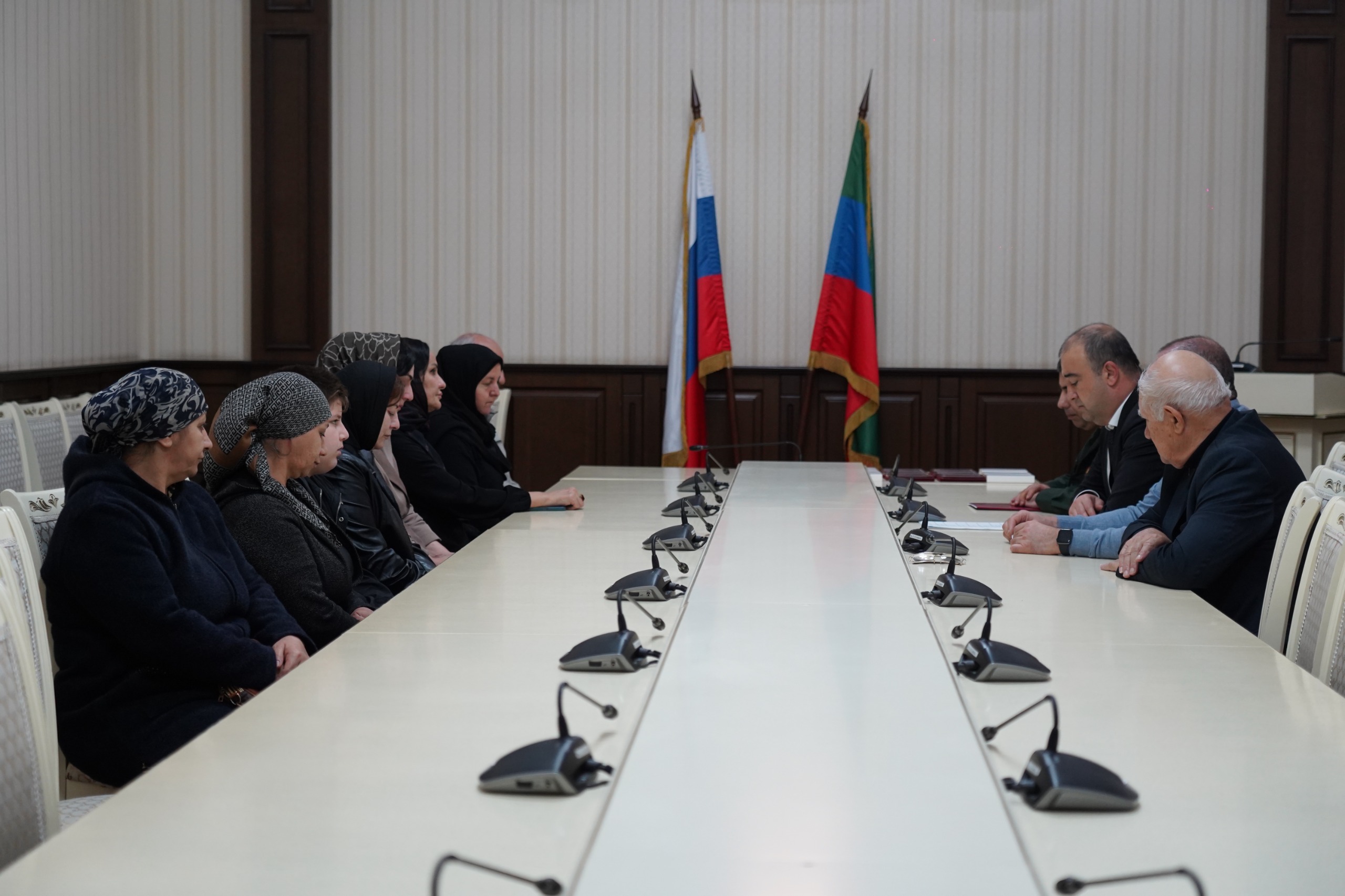 В Дербенте передали Ордена Мужества родственникам погибших военнослужащих