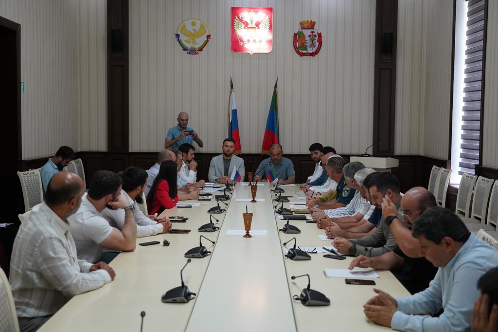 В Дербенте обсудили меры поддержки и перспективы развития бизнеса