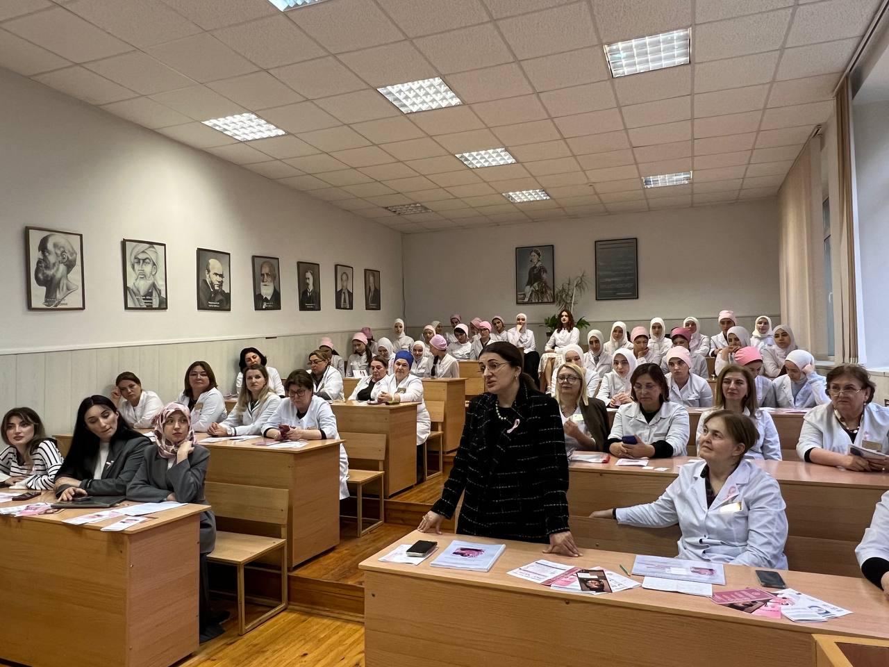 В Махачкале обсудили важность профилактики и диагностики рака молочной железы