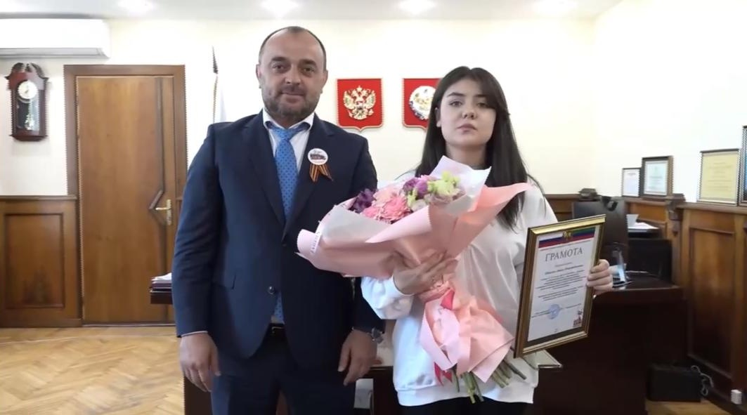 Школьники Буйнакска стали победителями республиканской интеллектуальной игры «Наследники Победы»