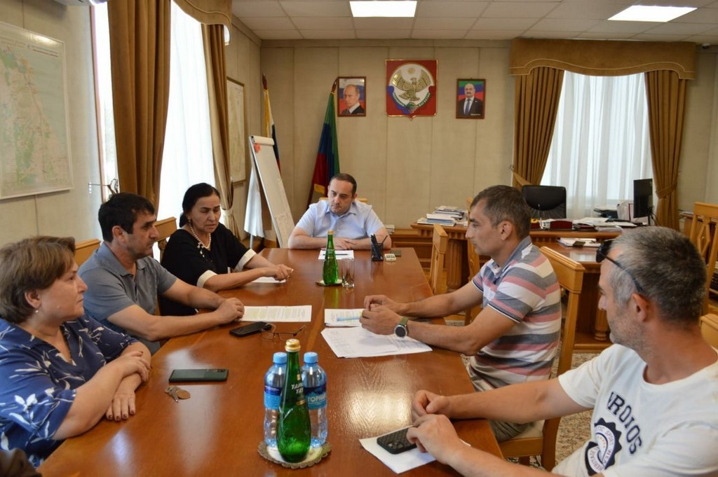 Встреча с предпринимателями: курс на увеличение бюджета Каякентского района