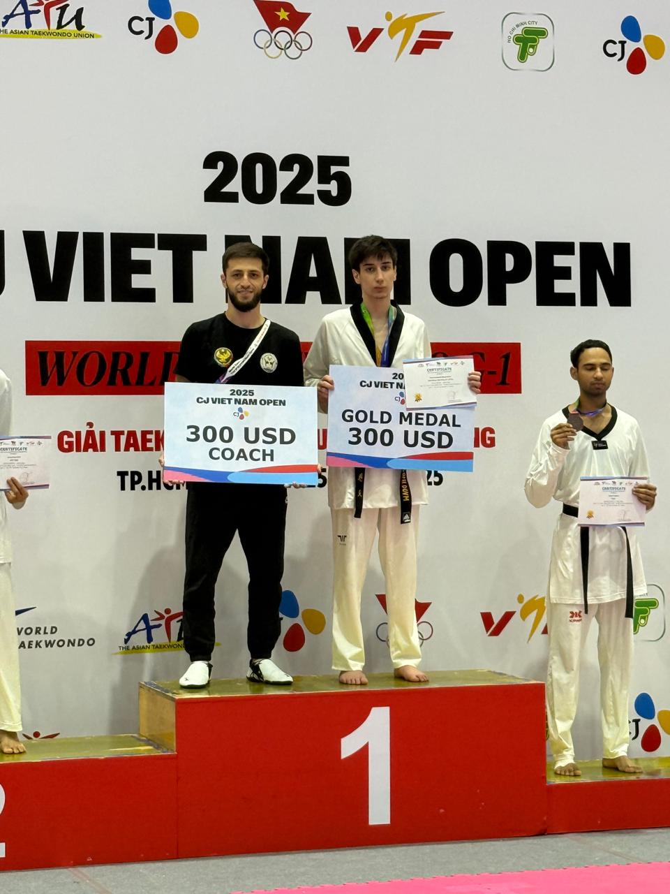 Магомедгажи Магомедов – победитель международного рейтингового турнира по тхэквондо